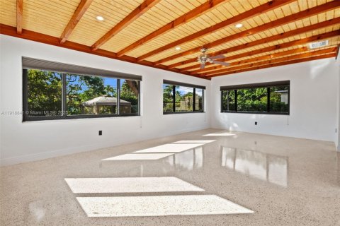 Casa en venta en Miami Springs, Florida, 3 dormitorios, 162.76 m2 № 1974601 - foto 12