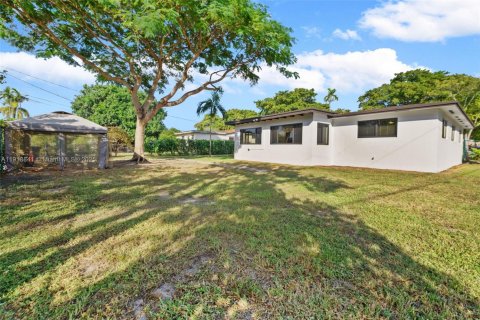 Casa en venta en Miami Springs, Florida, 3 dormitorios, 162.76 m2 № 1974601 - foto 24