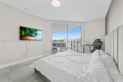 Condo in North Miami Beach, Florida, 2 bedrooms  № 2253697 - photo 17