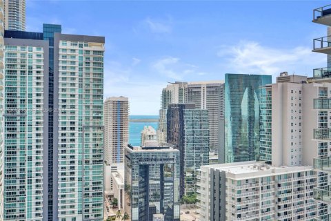 Condo in Miami, Florida, 2 bedrooms  № 2051488 - photo 7