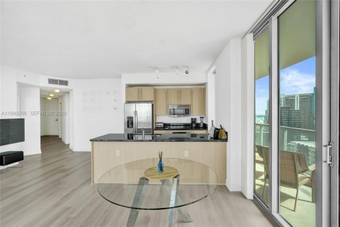 Condo in Miami, Florida, 2 bedrooms  № 2051488 - photo 30