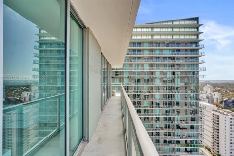 Condo in Miami, Florida, 2 bedrooms  № 2051488 - photo 9