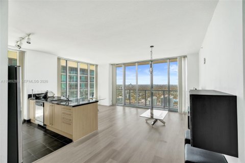 Condo in Miami, Florida, 2 bedrooms  № 2051488 - photo 12