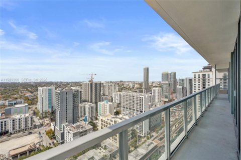 Condo in Miami, Florida, 2 bedrooms  № 2051488 - photo 5