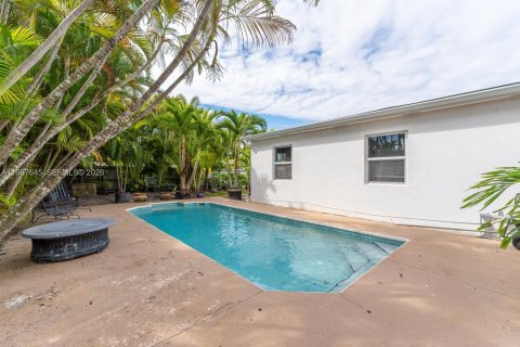 Casa en venta en Miami, Florida, 3 dormitorios, 125.23 m2 № 2029392 - foto 16