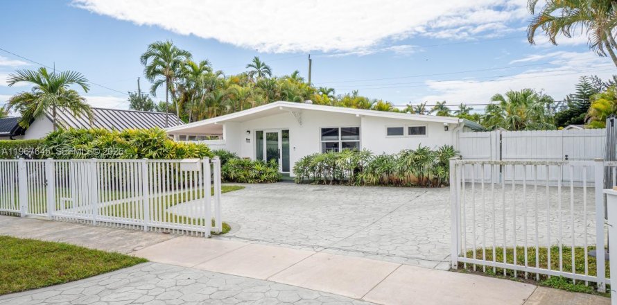 Casa en Miami, Florida 3 dormitorios, 125.23 m2 № 2029392