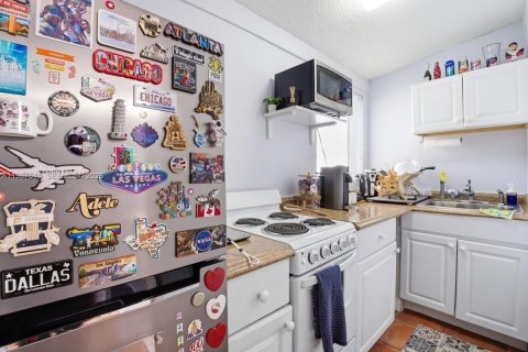 Casa en venta en Miami, Florida, 3 dormitorios, 125.23 m2 № 2029392 - foto 22