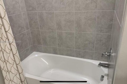 Villa ou maison à louer à Sanford, Floride: 3 chambres, 192.21 m2 № 1989004 - photo 6