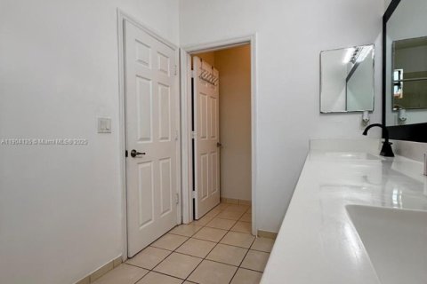 Купить таунхаус в Хомстед, Флорида 3 спальни, 169.92м2, № 1955222 - фото 11