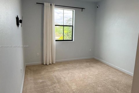 Купить таунхаус в Хомстед, Флорида 3 спальни, 169.92м2, № 1955222 - фото 24