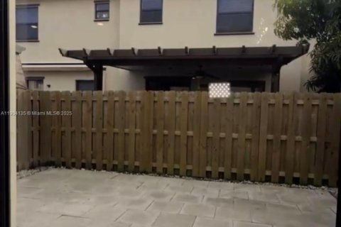 Купить таунхаус в Хомстед, Флорида 3 спальни, 169.92м2, № 1955222 - фото 21