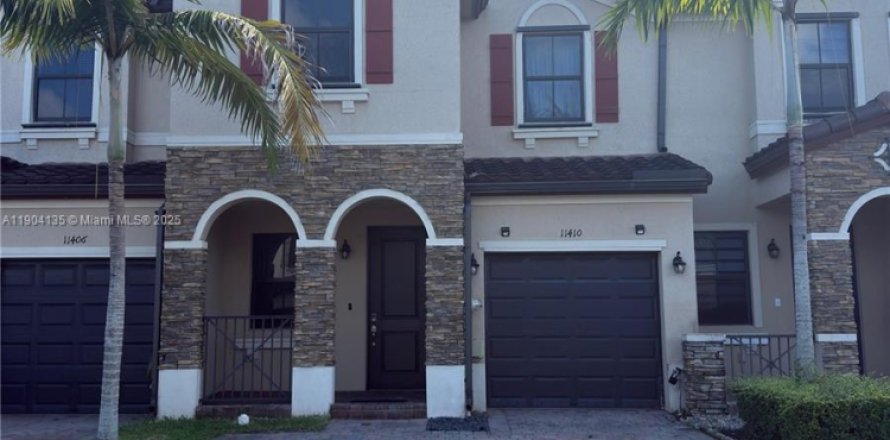 Таунхаус в Хомстед, Флорида 3 спальни, 169.92м2 № 1955222