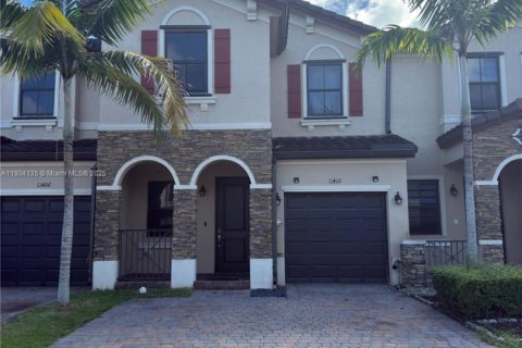 Купить таунхаус в Хомстед, Флорида 3 спальни, 169.92м2, № 1955222 - фото 2