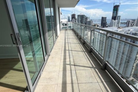Copropriété à louer à Miami, Floride: 2 chambres, 102.1 m2 № 2409424 - photo 7