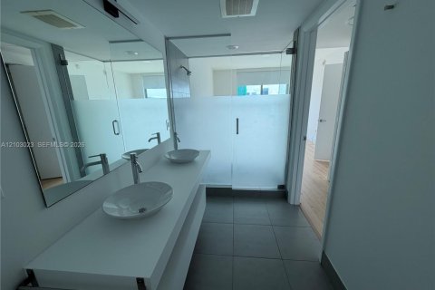 Copropriété à louer à Miami, Floride: 2 chambres, 102.1 m2 № 2409424 - photo 6