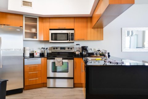 Copropriété à louer à Miami, Floride: 2 chambres, 97.36 m2 № 1997907 - photo 5