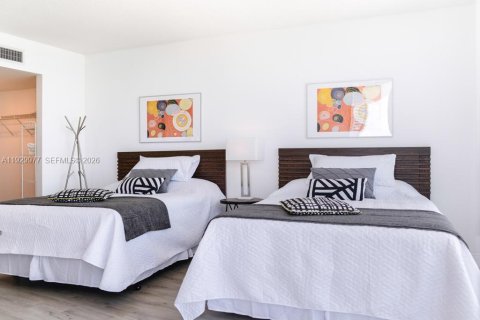 Copropriété à louer à Miami, Floride: 2 chambres, 97.36 m2 № 1997907 - photo 9