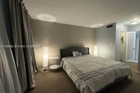 Copropriété à louer à Miami, Floride: 1 chambre, 79.99 m2 № 1950656 - photo 4