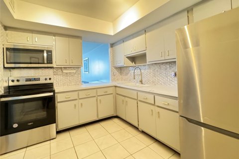 Copropriété à louer à Miami, Floride: 1 chambre, 79.99 m2 № 1950656 - photo 10