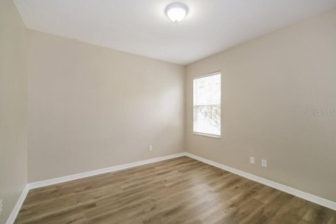 Casa en alquiler en Wesley Chapel, Florida, 4 dormitorios, 210.7 m2 № 1885004 - foto 13