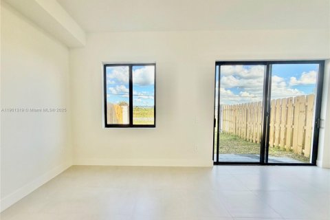 Touwnhouse à louer à Miami, Floride: 4 chambres, 177.63 m2 № 1953307 - photo 23