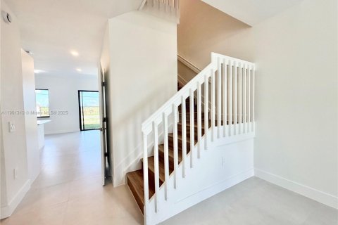 Touwnhouse à louer à Miami, Floride: 4 chambres, 177.63 m2 № 1953307 - photo 30