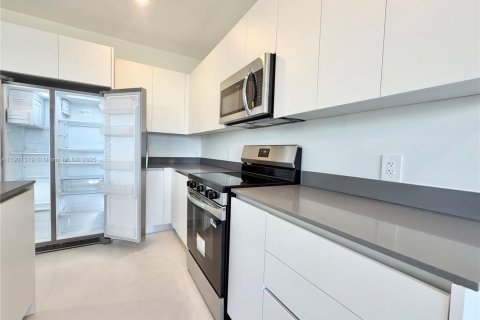 Touwnhouse à louer à Miami, Floride: 4 chambres, 177.63 m2 № 1953307 - photo 28