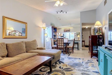 Condo in DeBary, Florida, 2 bedrooms  № 2236792 - photo 18