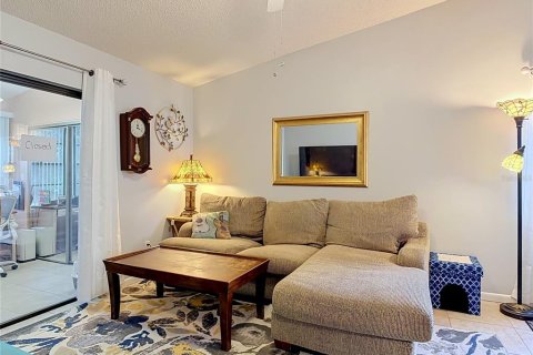 Condo in DeBary, Florida, 2 bedrooms  № 2236792 - photo 17