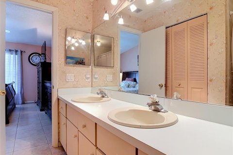 Condo in DeBary, Florida, 2 bedrooms  № 2236792 - photo 25