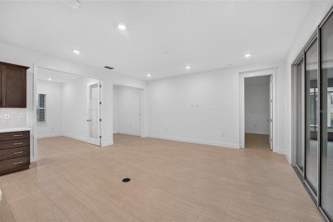 Villa ou maison à vendre à Ocala, Floride: 2 chambres, 159.61 m2 № 2408219 - photo 9