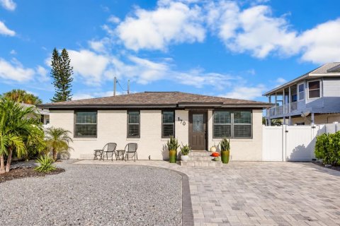 Villa ou maison à Madeira Beach, Floride 3 chambres, 93.65 m2 № 2400253