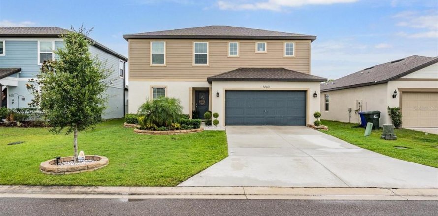 House in Lakeland, Florida 5 bedrooms, 224.36 sq.m. № 1767525