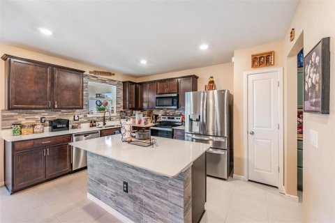 House in Lakeland, Florida 5 bedrooms, 224.36 sq.m. № 1767525 - photo 15