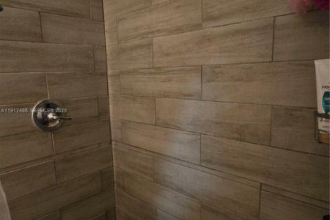 Casa en venta en West Palm Beach, Florida, 3 dormitorios, 134.43 m2 № 1982246 - foto 10