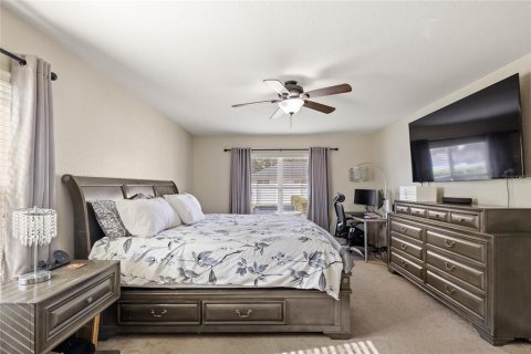House in Winter Haven, Florida 4 bedrooms, 218.97 sq.m. № 2155816 - photo 27