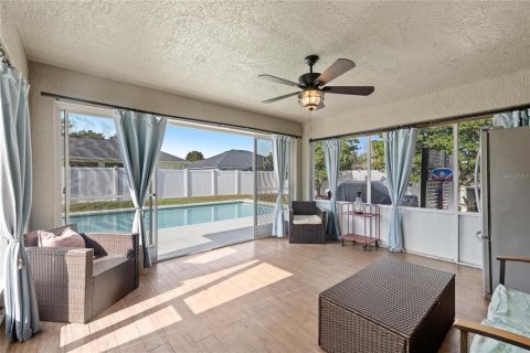 House in Winter Haven, Florida 4 bedrooms, 218.97 sq.m. № 2155816 - photo 9