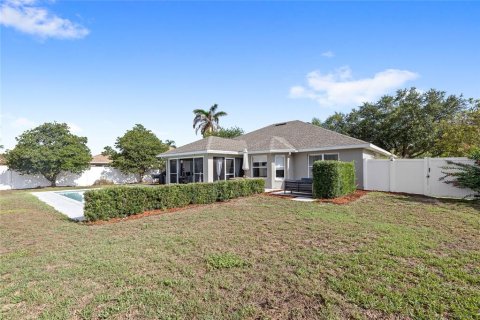 House in Winter Haven, Florida 4 bedrooms, 218.97 sq.m. № 2155816 - photo 12