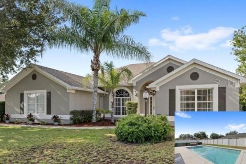 House in Winter Haven, Florida 4 bedrooms, 218.97 sq.m. № 2155816