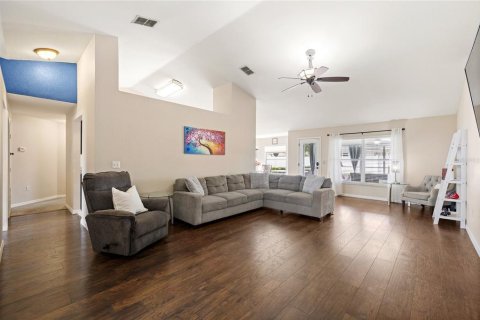 House in Winter Haven, Florida 4 bedrooms, 218.97 sq.m. № 2155816 - photo 22