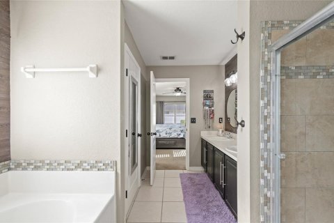 House in Winter Haven, Florida 4 bedrooms, 218.97 sq.m. № 2155816 - photo 29