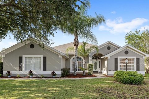 House in Winter Haven, Florida 4 bedrooms, 218.97 sq.m. № 2155816 - photo 2