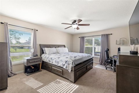 House in Winter Haven, Florida 4 bedrooms, 218.97 sq.m. № 2155816 - photo 25