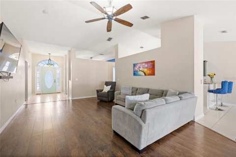 House in Winter Haven, Florida 4 bedrooms, 218.97 sq.m. № 2155816 - photo 21