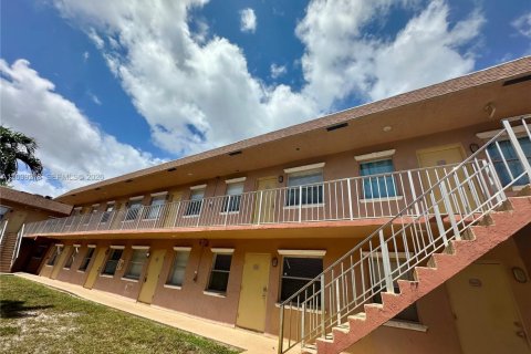 Condominio en alquiler en Oakland Park, Florida, 1 dormitorio, 37.81 m2 № 2182693 - foto 8