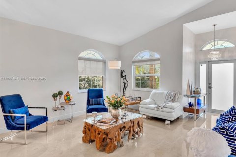 House in Pembroke Pines, Florida 3 bedrooms, 146.97 sq.m. № 1995039 - photo 4