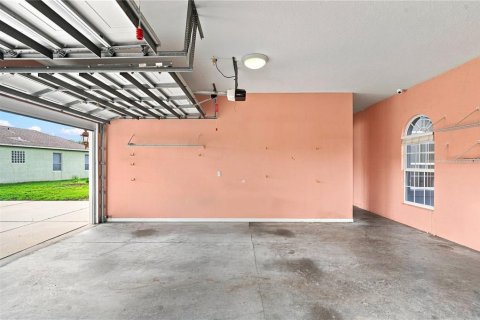 Villa ou maison à vendre à Weeki Wachee, Floride: 3 chambres, 272.67 m2 № 2406935 - photo 16