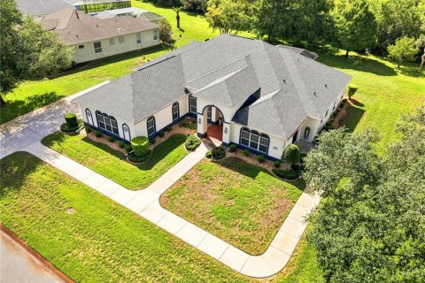 Villa ou maison à vendre à Weeki Wachee, Floride: 3 chambres, 272.67 m2 № 2406935 - photo 2