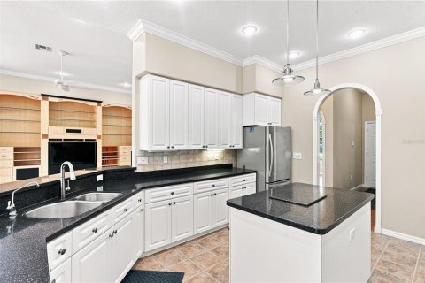 Villa ou maison à vendre à Weeki Wachee, Floride: 3 chambres, 272.67 m2 № 2406935 - photo 8