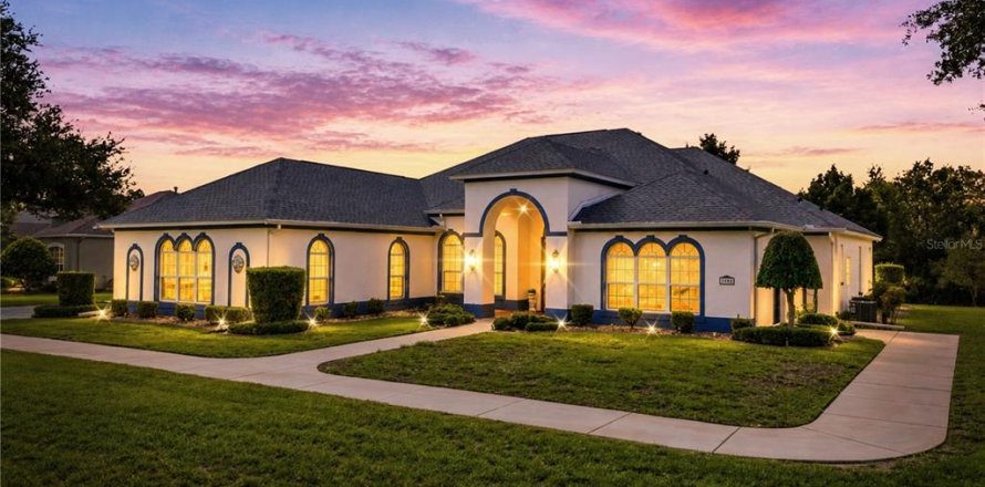 Villa ou maison à Weeki Wachee, Floride 3 chambres, 272.67 m2 № 2406935